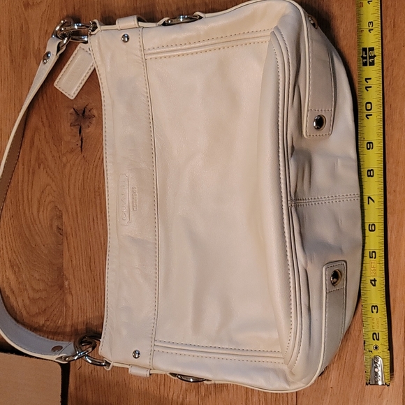 EUC Coach Leather Shoulder Bag 👜👜 - Picture 10 of 12